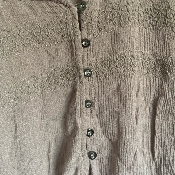 She + Sky Brown Relaxed Ruffled Tunic - Picture 5 of 8